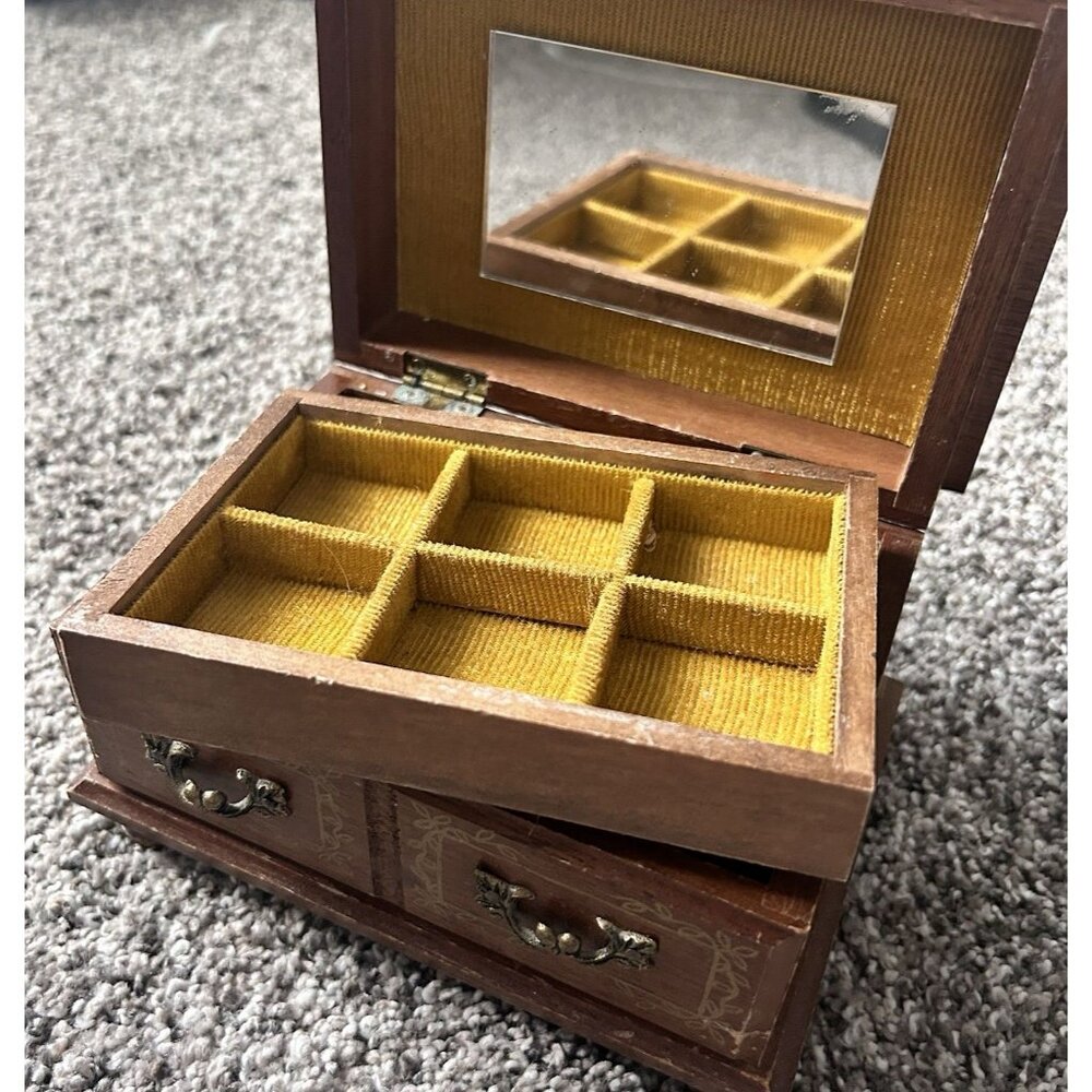 Vintage Wooden Jewelry Box With Music Box & Removable Storage
